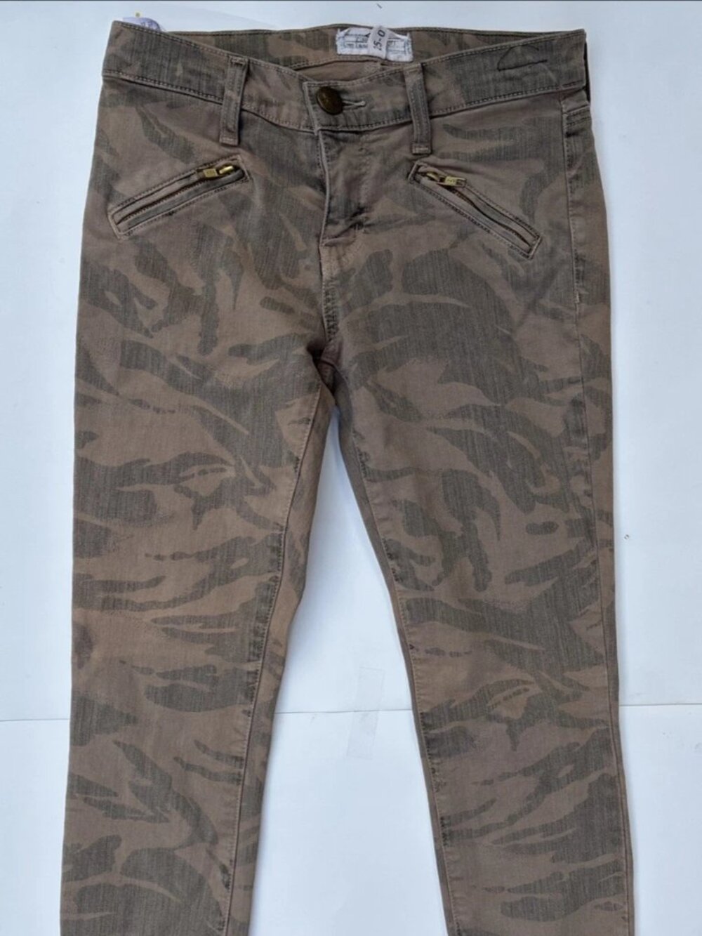Current Elliot The Silverlake Zip Commando Camo Low-Rise Pants - Size 25